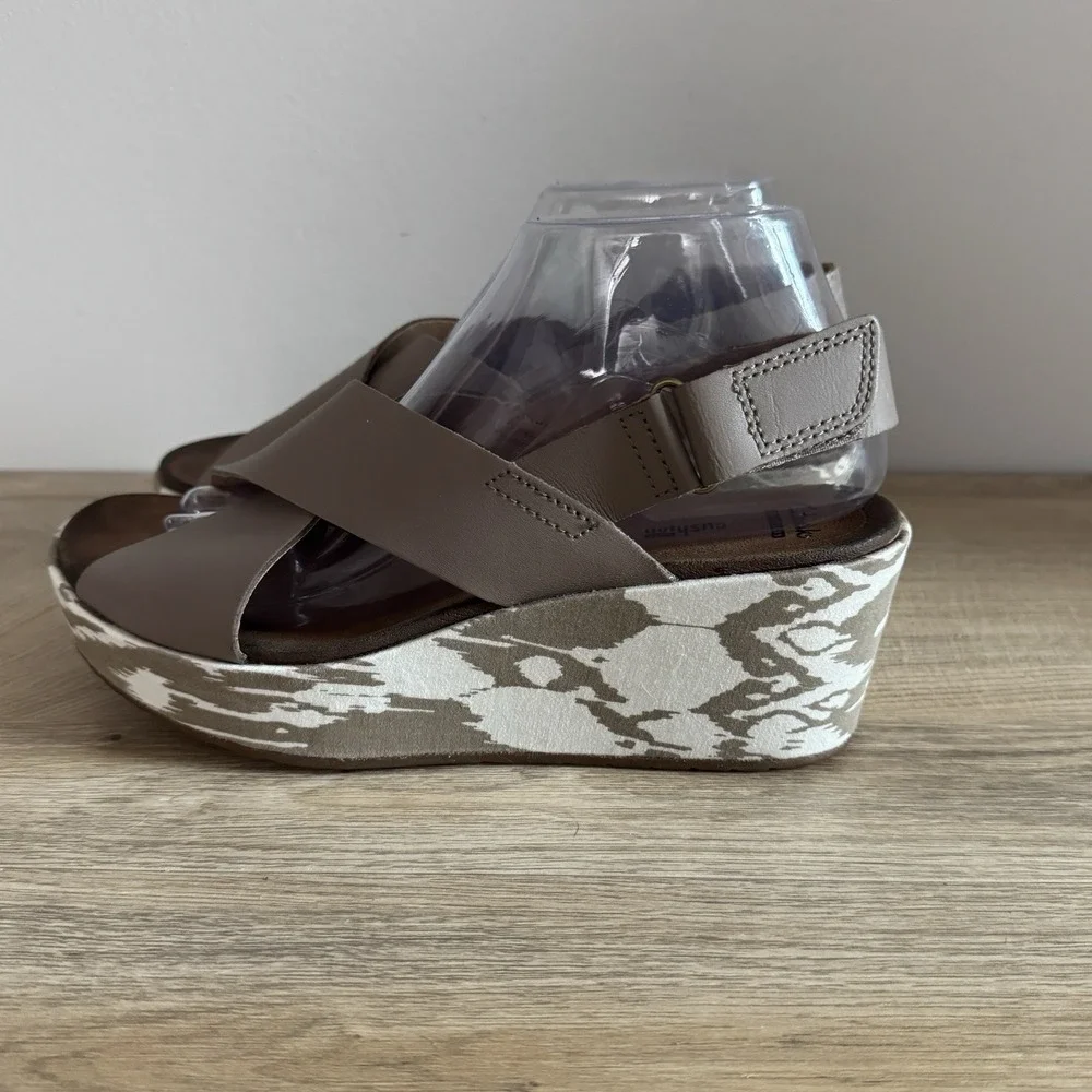 Clarks Stasha Hale Sandals Taupe Wedge Criss-cross Leather Shoes Womens‎ 8.5